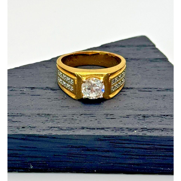Vintage Signed SETA Gold Tone Clear Simulated Sparkling Gemstone Ring Size 11 - Picture 1 of 5